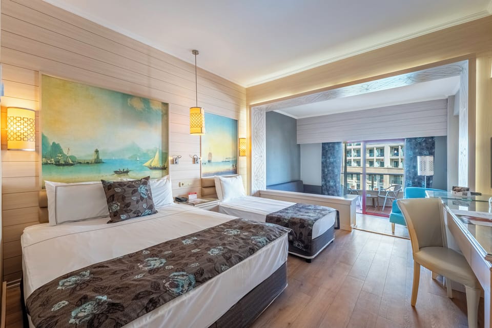 Standard Room, Land View | Minibar, in-room safe, desk, soundproofing