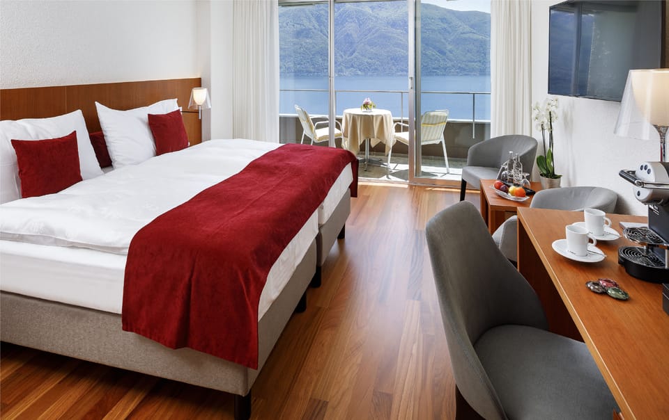 Modern Panorama Double Room, Air Condition | Minibar, in-room safe, desk, WiFi (free)