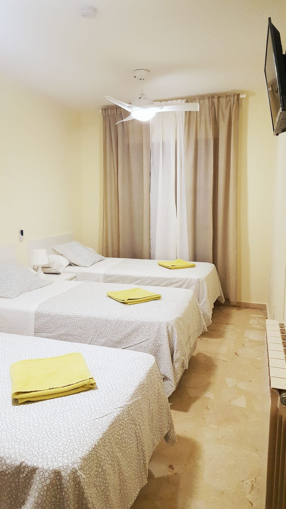 Triple Room, Shared Bathroom | Free WiFi