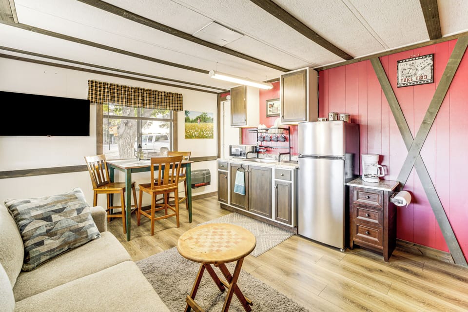 Kitchenette | Main Level | Spices | Toaster