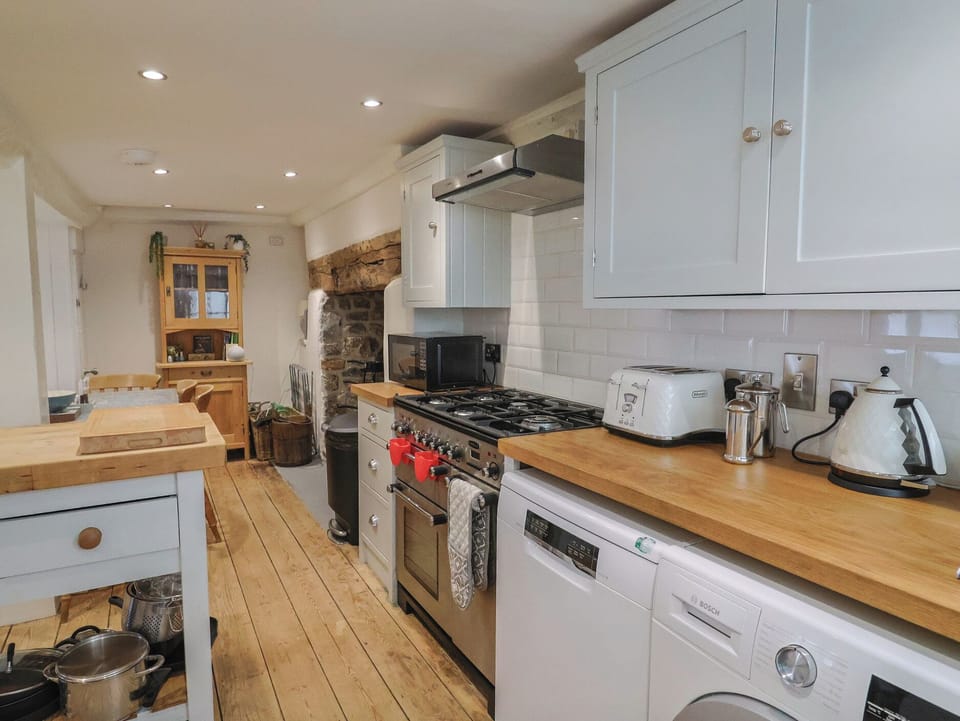 Cottage | Interior