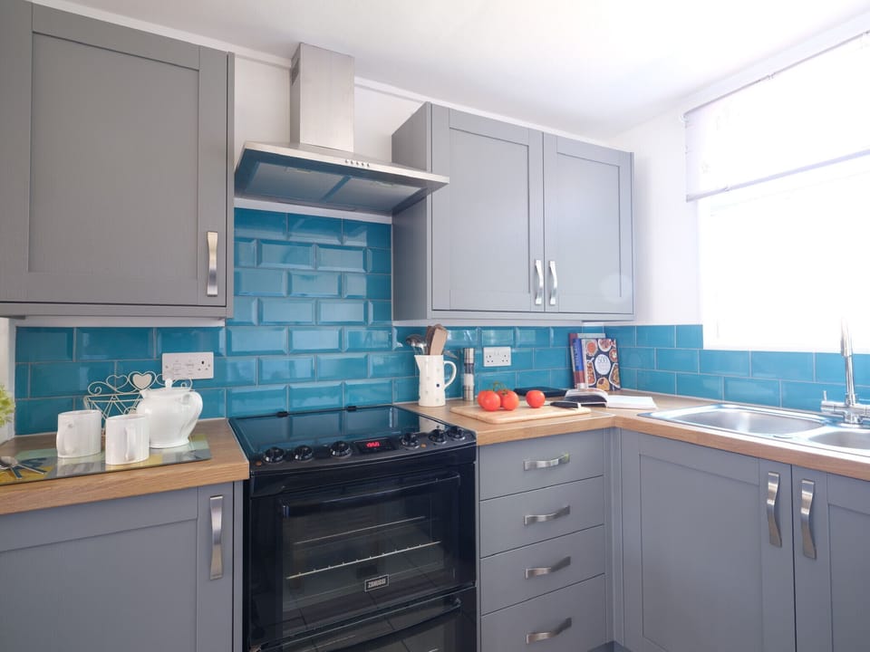 Kitchen continued
