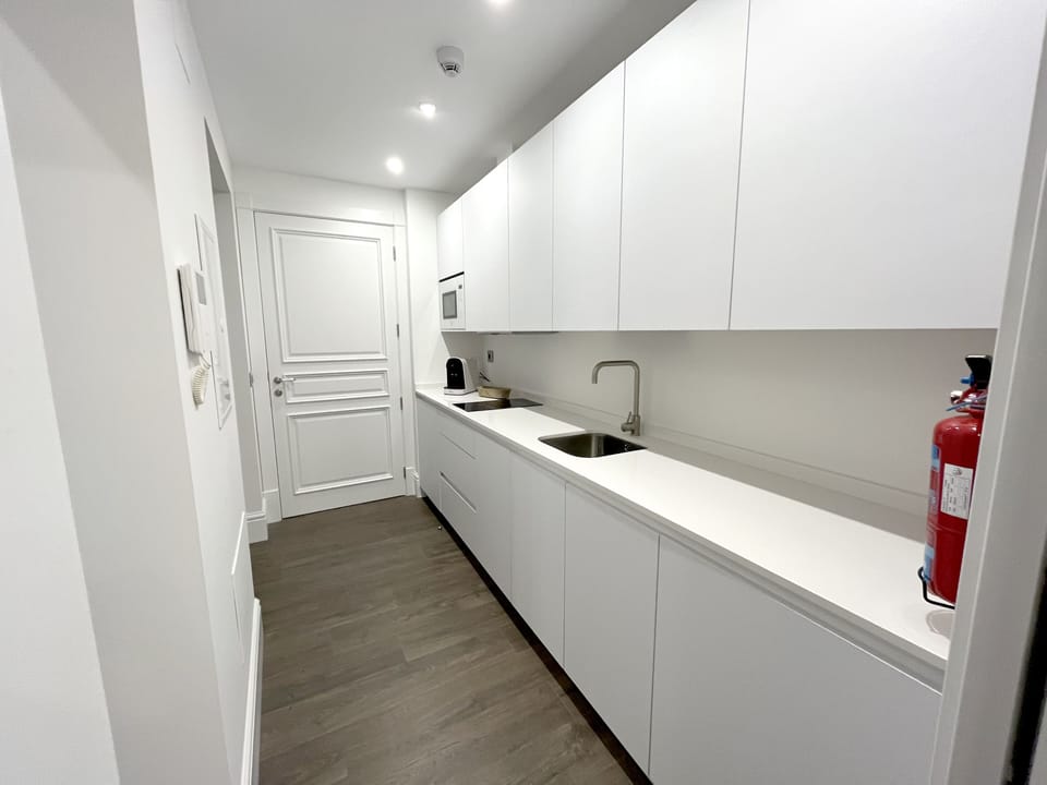 Comfort Suite, Ensuite, City View (Vistas Pza Poeta Iglesias) | Private kitchen