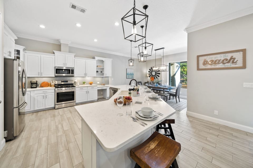 House, Multiple Beds, Private Pool, Pool View | Private kitchen | Coffee/tea maker, fridge, microwave, oven