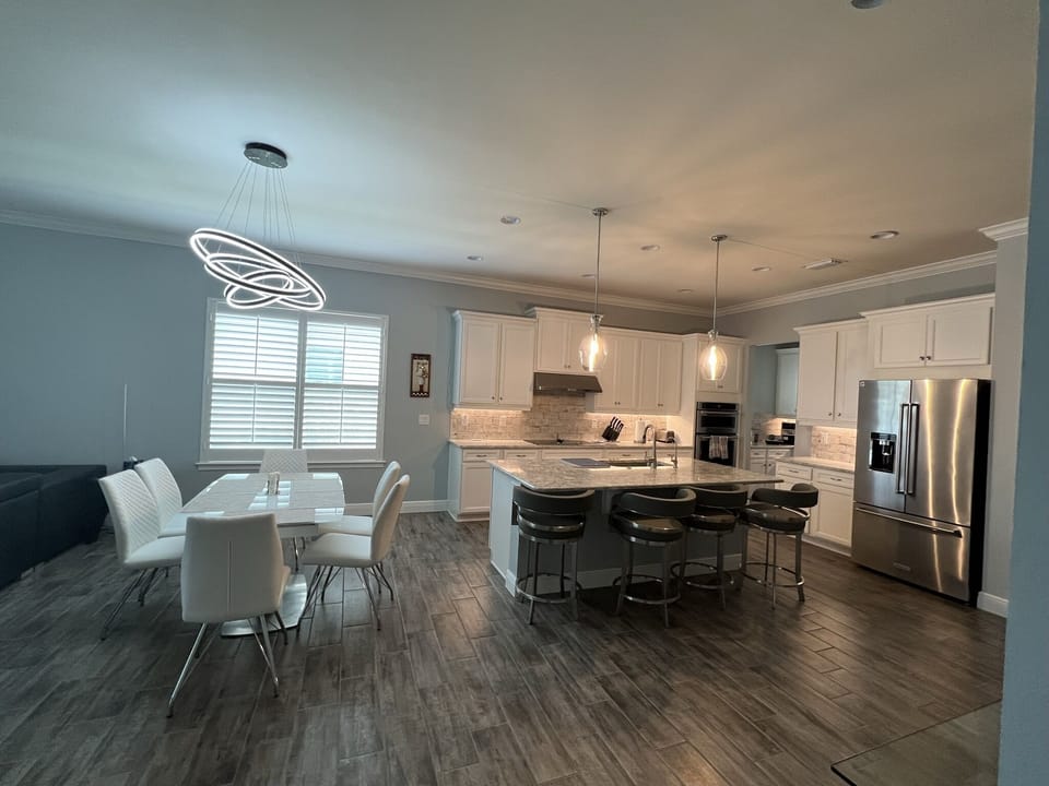 Dining/Kitchen