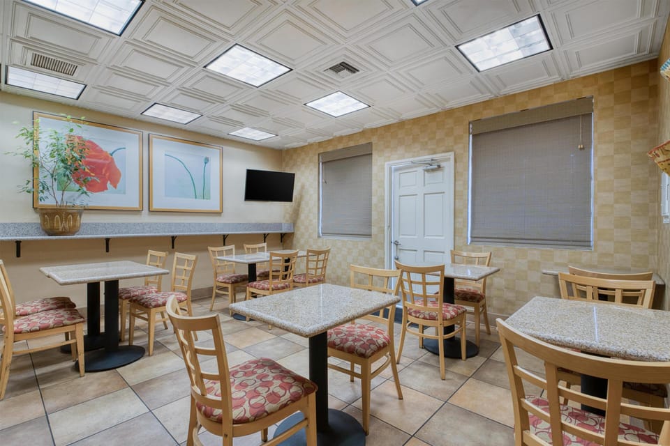 Free continental breakfast