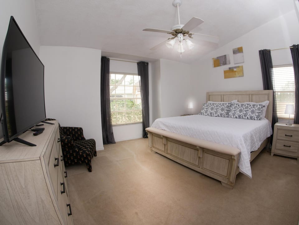 Large Pool With Jacuzzi, Near the Disney Attractions!! Villa in Polk County