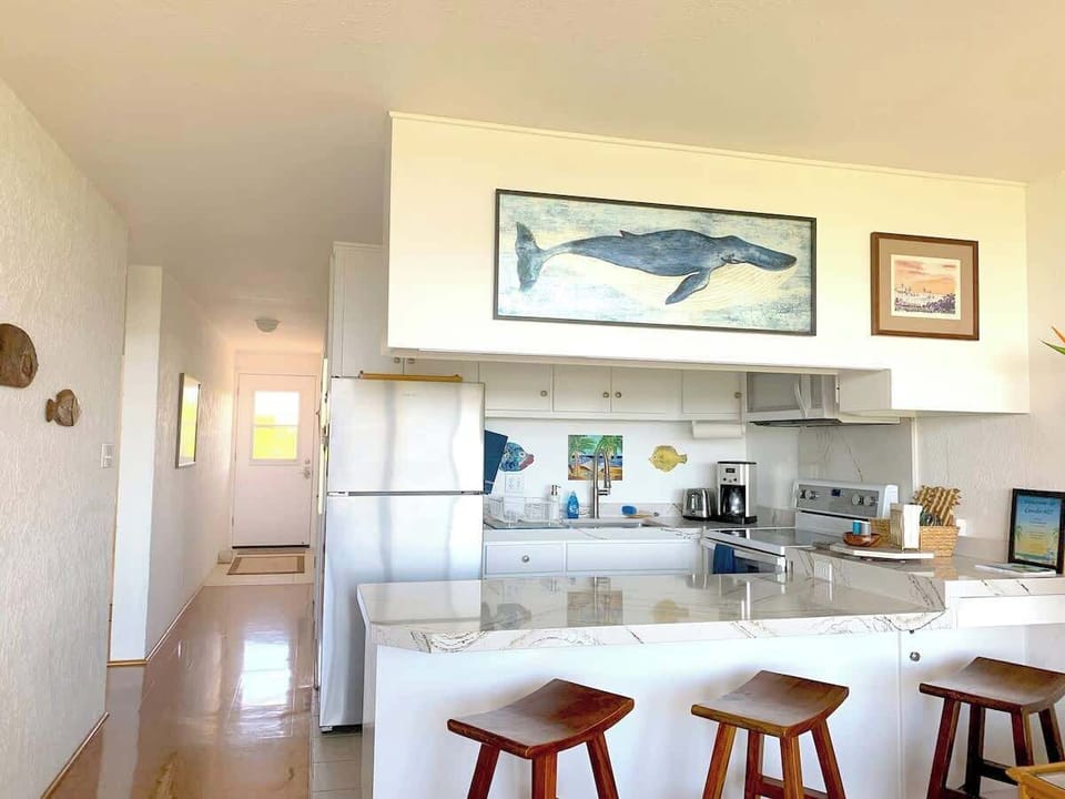 View from the kitchen, living room and the lanai.