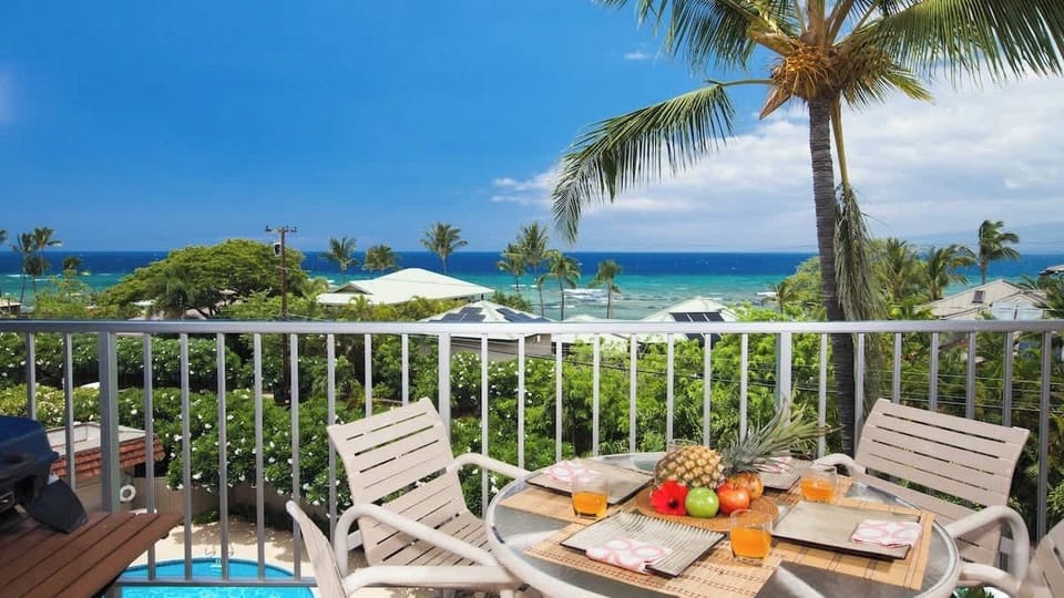 Gorgeous, sweeping views from lanai overlooking pool.