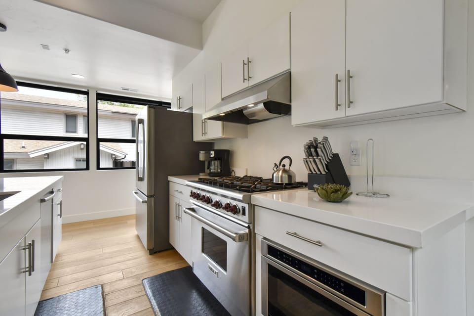 State-of-the-art appliances, cookware, & cutlery make food prep enjoyable!