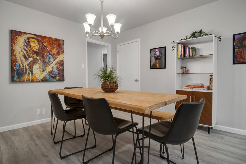 House, 4 Bedrooms | Dining