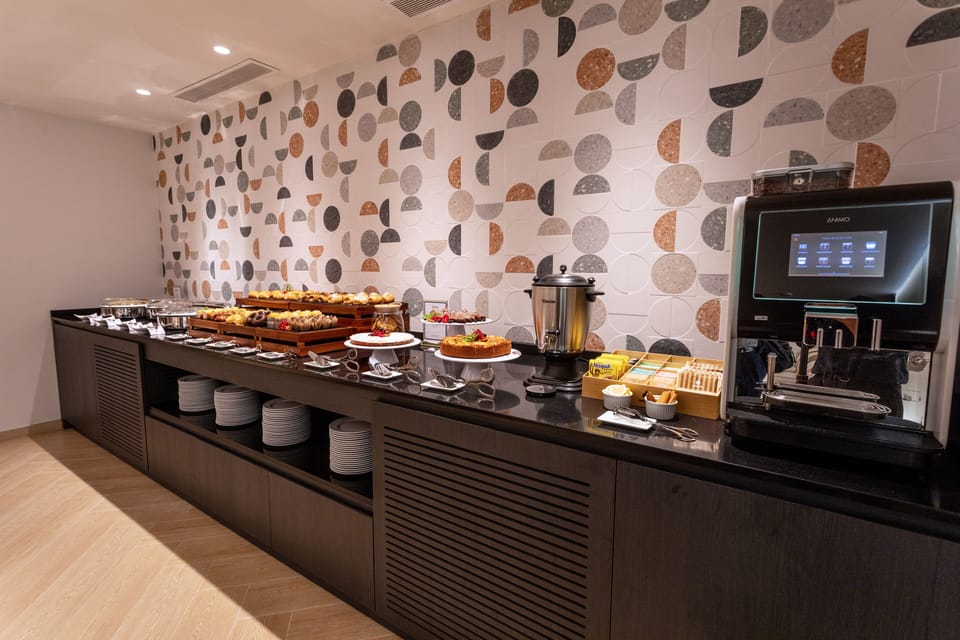 Daily buffet breakfast for a fee