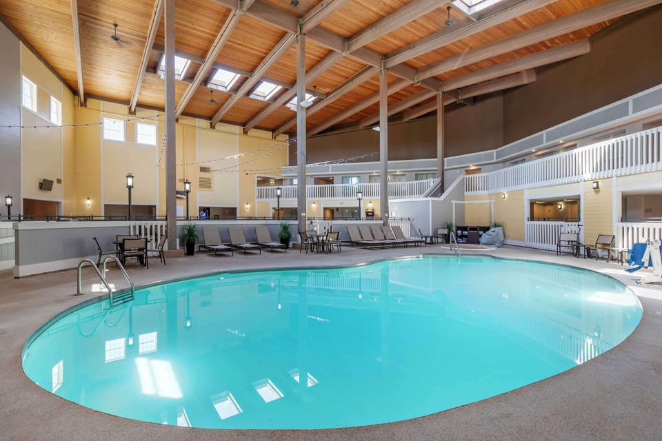 Indoor pool, open 8:00 AM to 10:00 PM, sun loungers