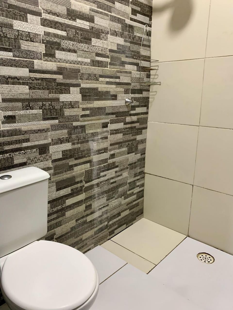 Double Room, Private Bathroom (With A/C) | Bathroom | Shower, hair dryer