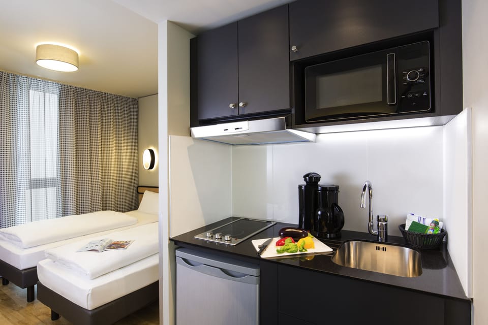 Fridge, microwave, stovetop, electric kettle