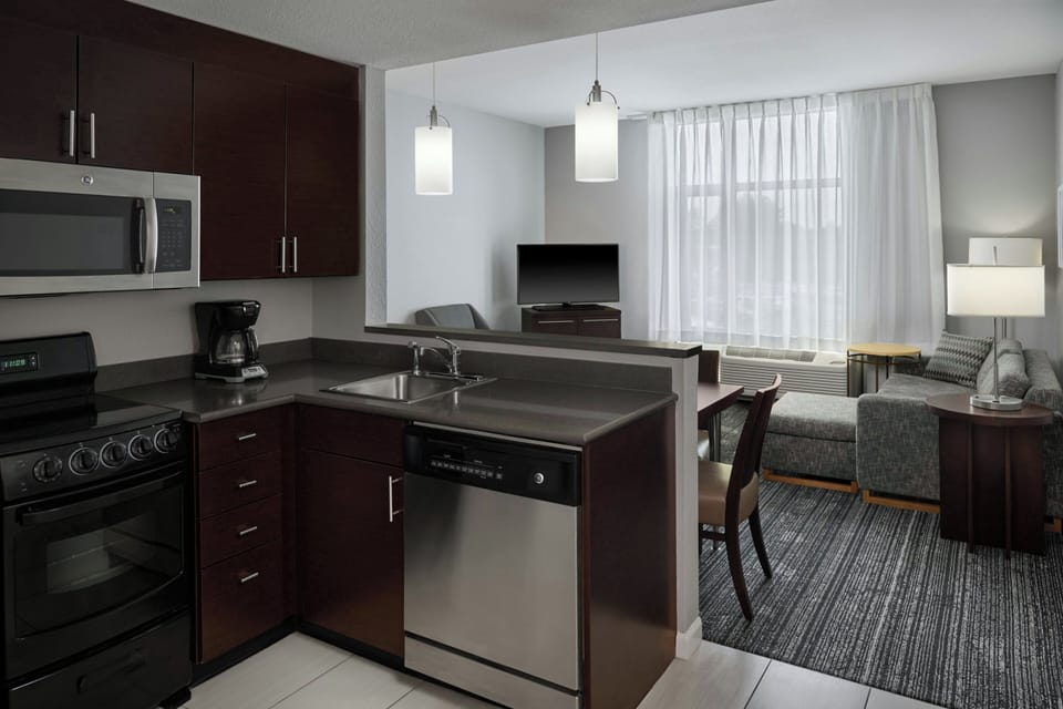 Suite, 2 Bedrooms | Desk, laptop workspace, soundproofing, iron/ironing board