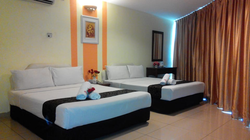 Family Room 4 | 1 bedroom, desk, WiFi (free), bed sheets