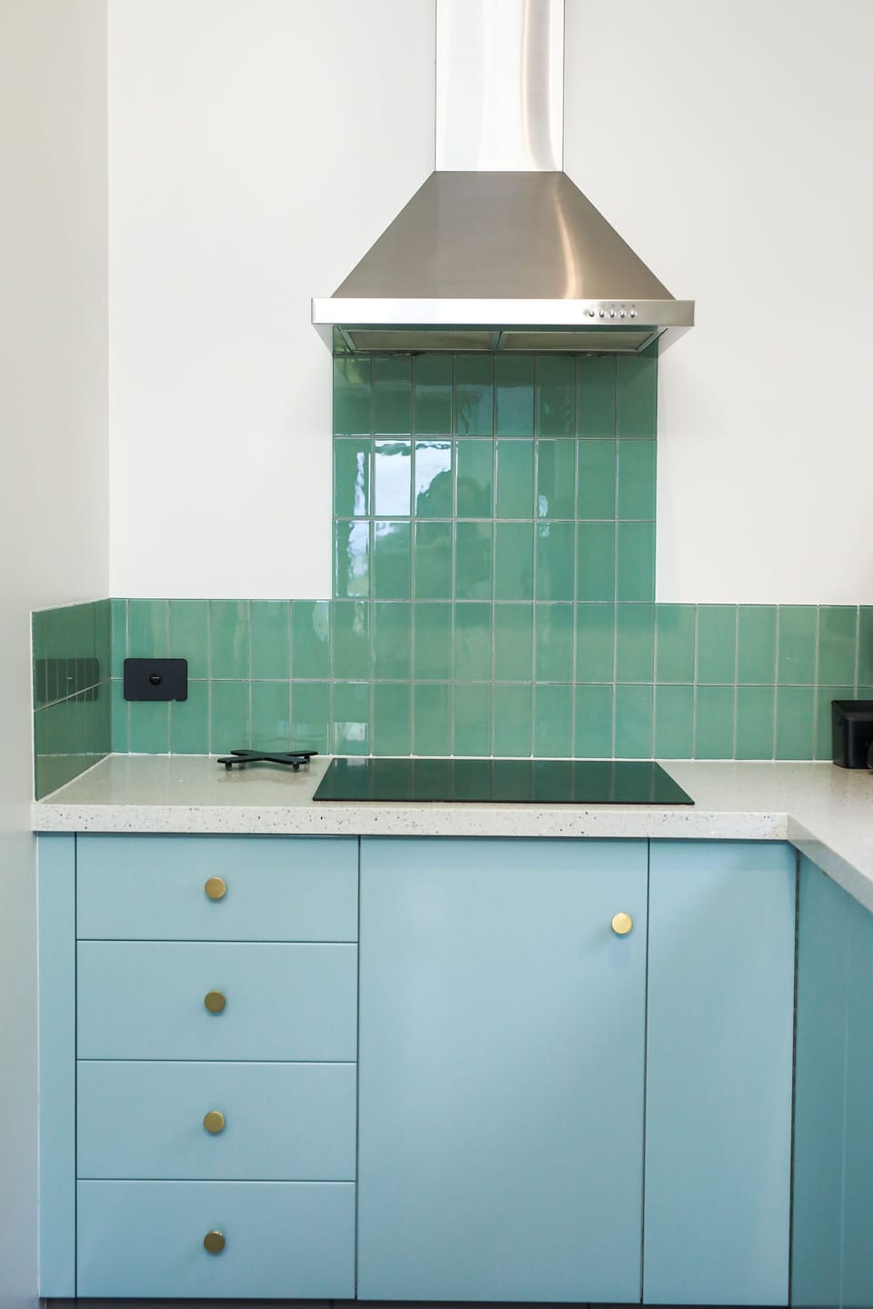 Executive Suite | Private kitchen | Fridge, microwave, oven, stovetop