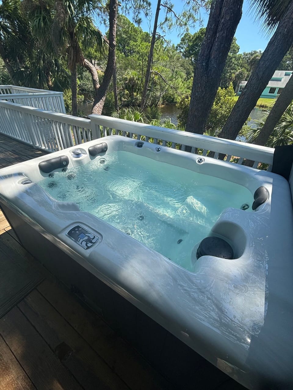 Outdoor spa tub