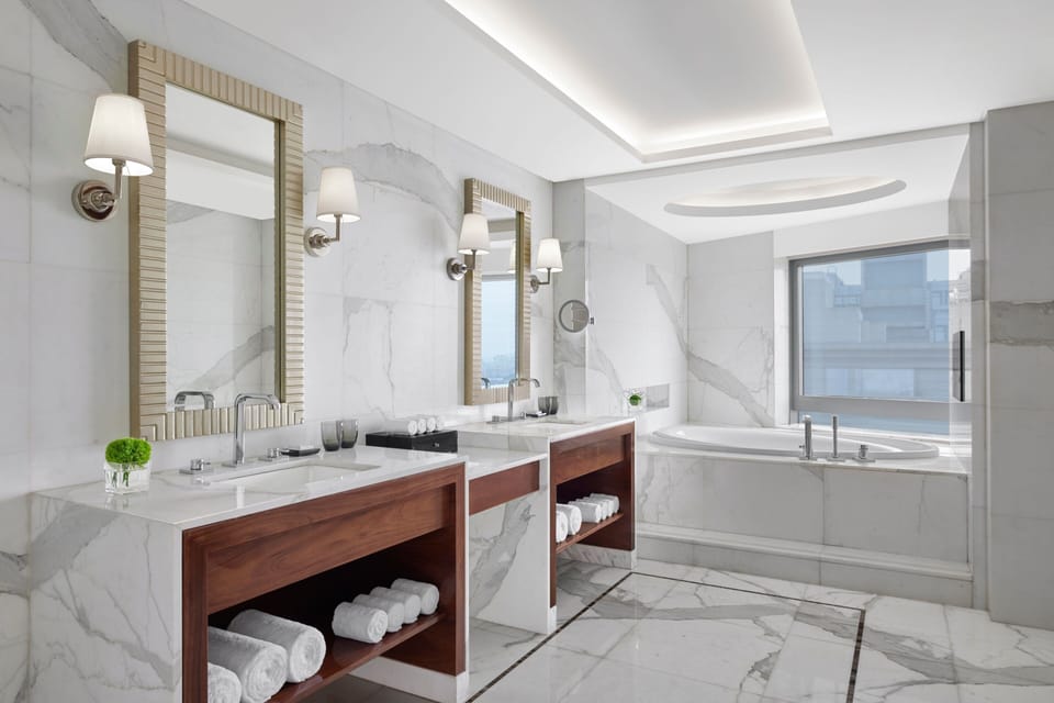 Rainfall showerhead, free toiletries, hair dryer, bathrobes