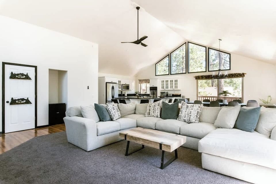 LIVING ROOM AREA ON MAIN FLOOR