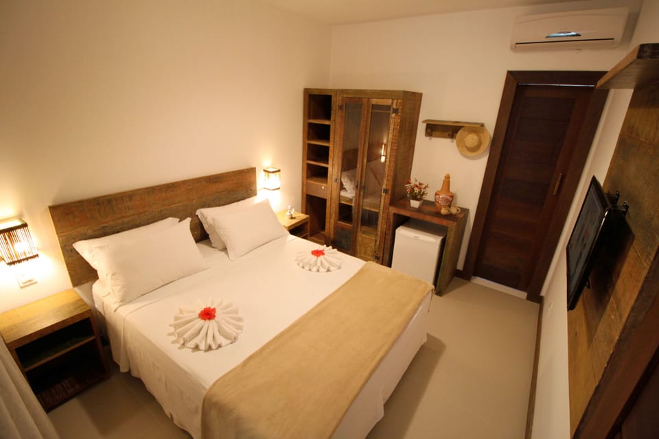 Standard Room, 1 Double or 2 Twin Beds | Minibar, free WiFi, bed sheets