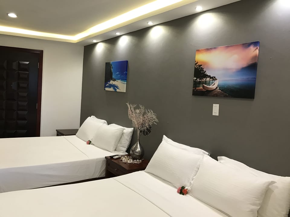 Superior Studio Suite, Kitchenette | View from room