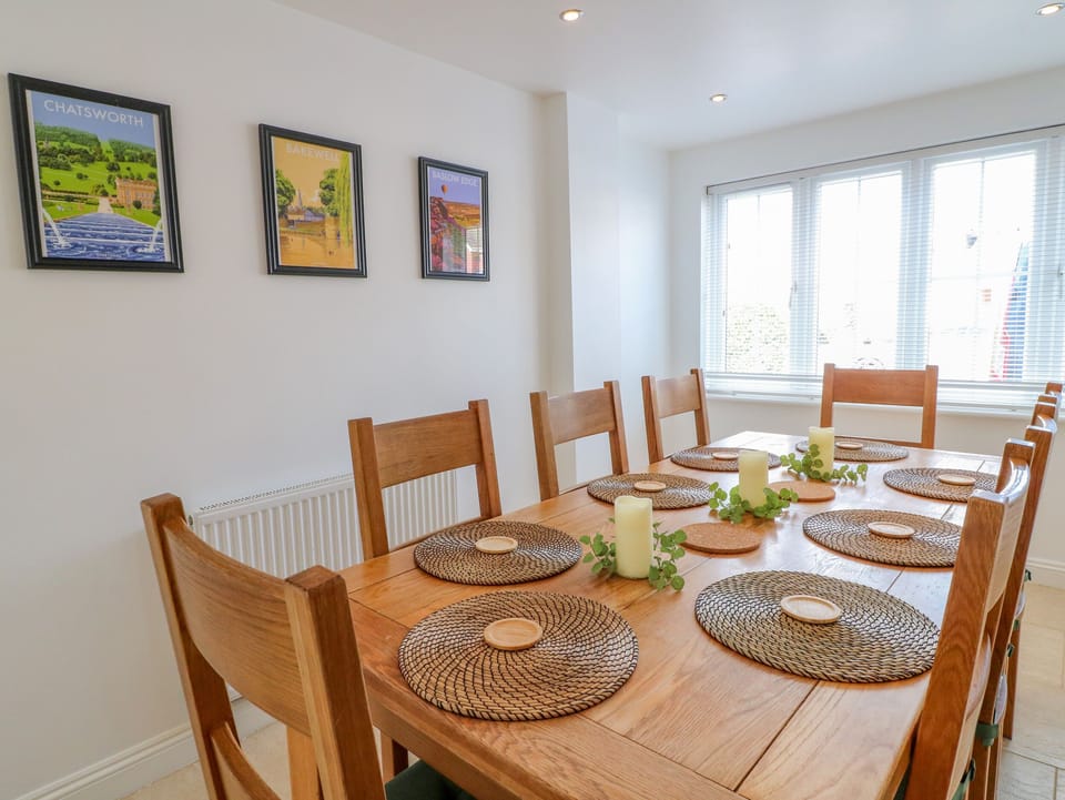 Cottage | Dining