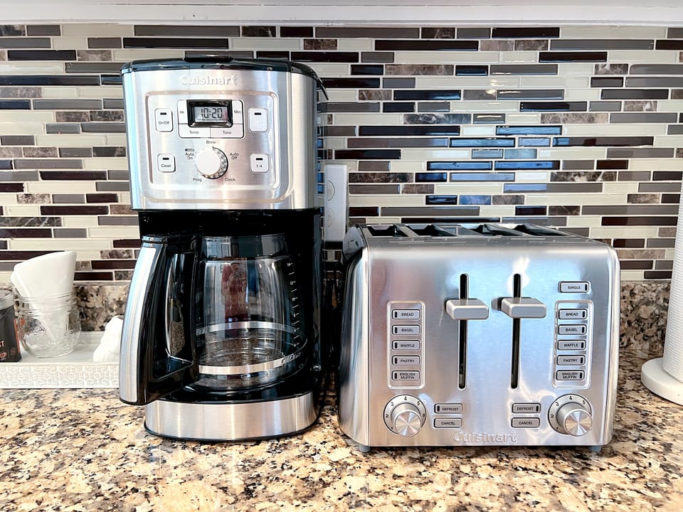 dripping coffee machine and 4 piece toaster