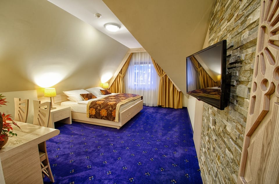 Premium Quadruple Room | Free WiFi, bed sheets, wheelchair access