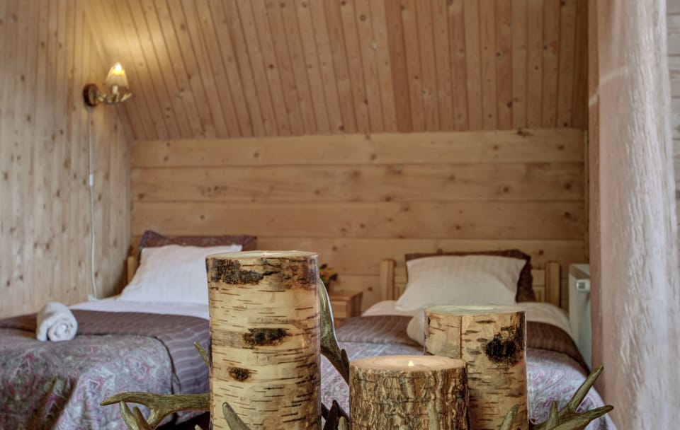Quadruple Room (200691287) | Egyptian cotton sheets, down comforters, free cribs/infant beds