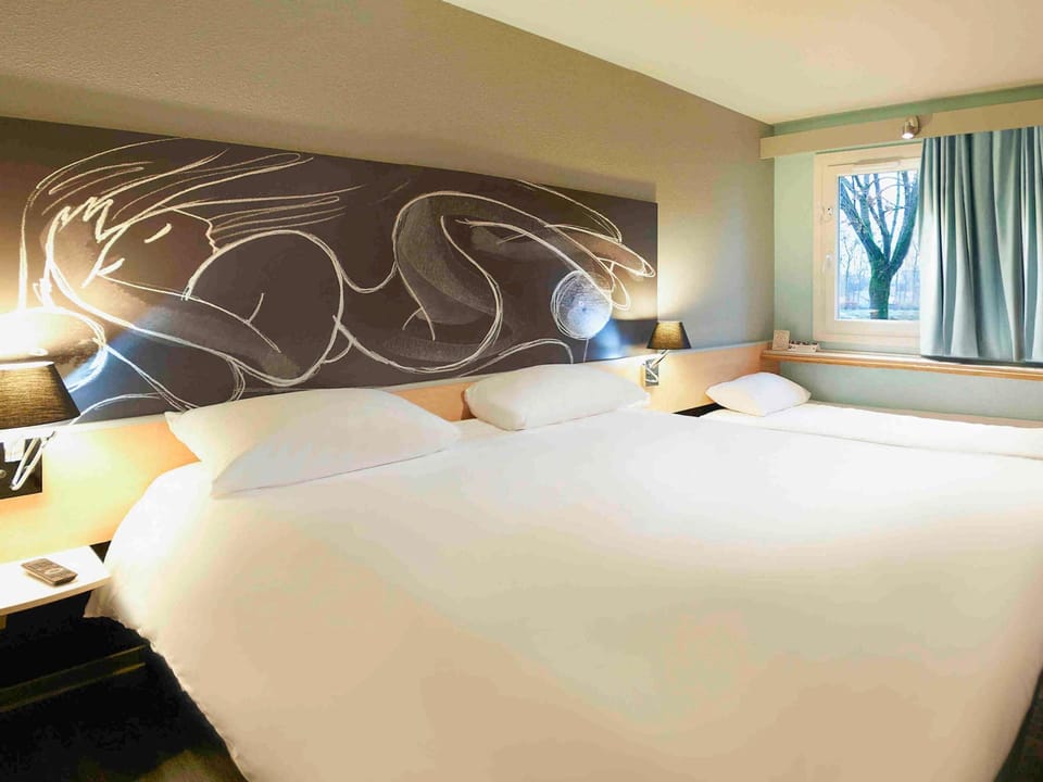 Standard Room, 1 Double Bed | Premium bedding, desk, laptop workspace, soundproofing
