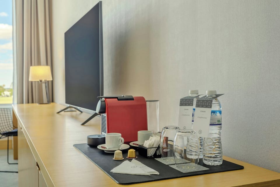 Minibar, in-room safe, desk, laptop workspace
