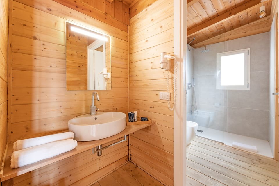 Cottage, Lake View | Bathroom | Bidet, towels