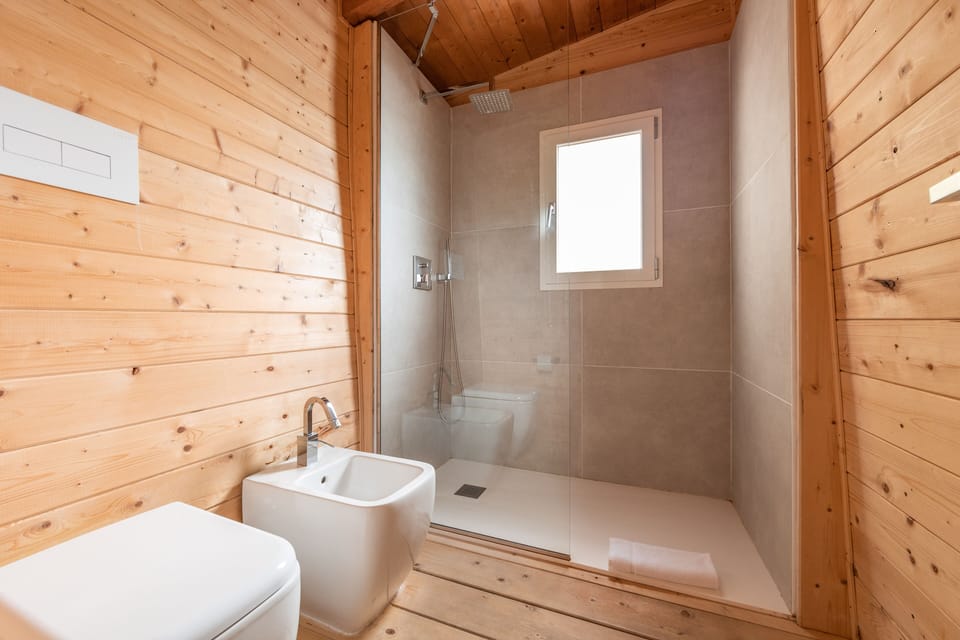 Cottage, Lake View | Bathroom | Bidet, towels