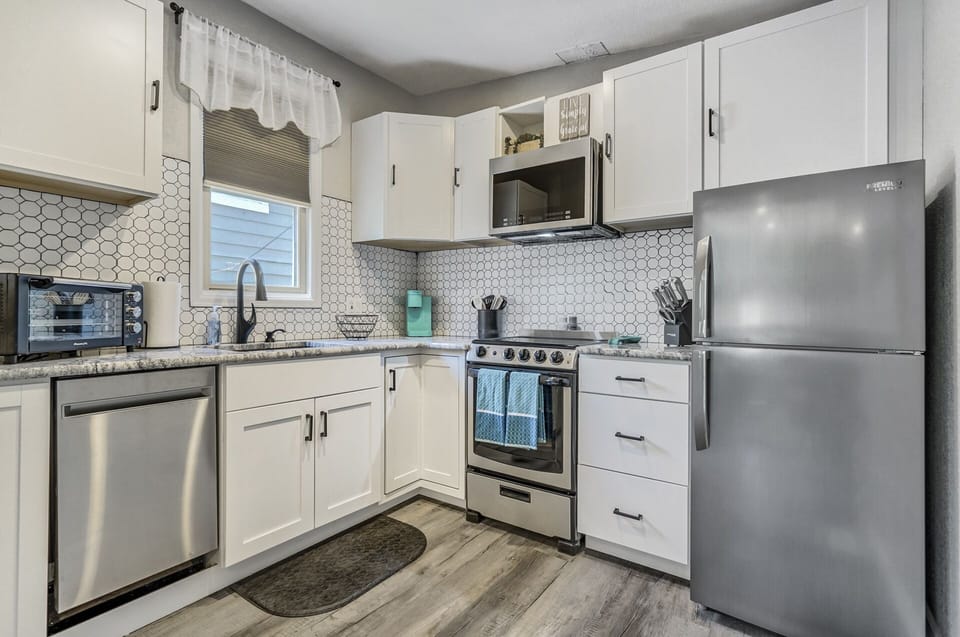 Fully stocked kitchen with everything you need!