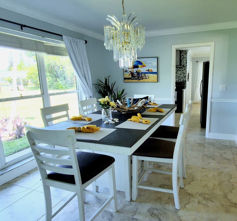 Dining Room pic 2