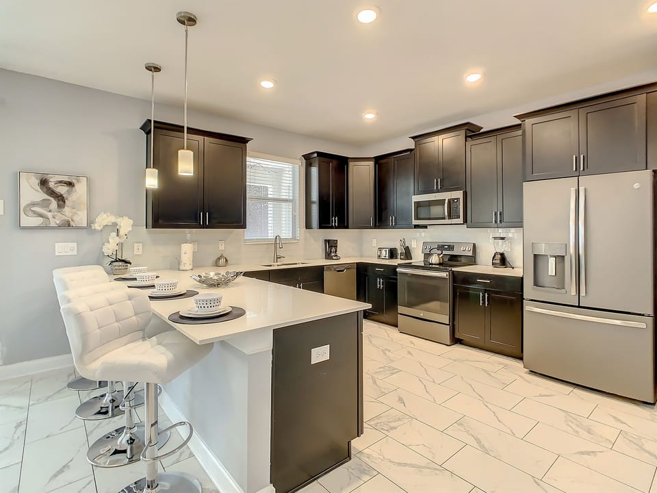 Breakfast Counter And Kitchen