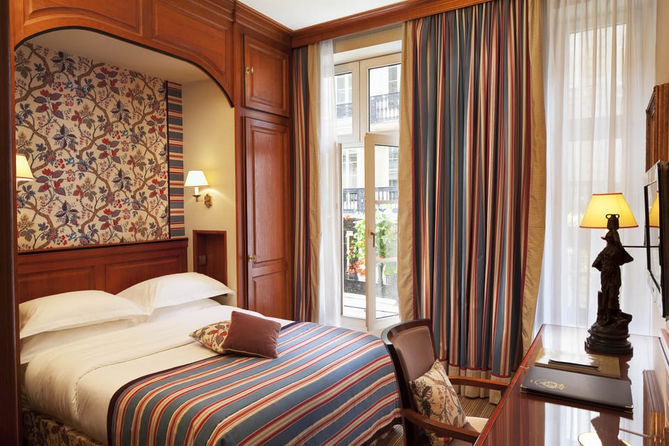 Hypo-allergenic bedding, minibar, in-room safe, individually decorated