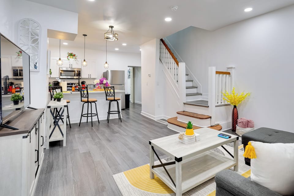 Living Area | 1st Floor | Twin Sleeper Sofa | Smart TV w/ Roku & DISH Satellite