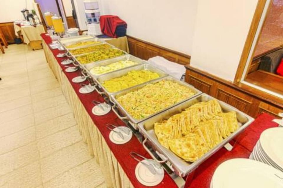 Daily buffet breakfast for a fee