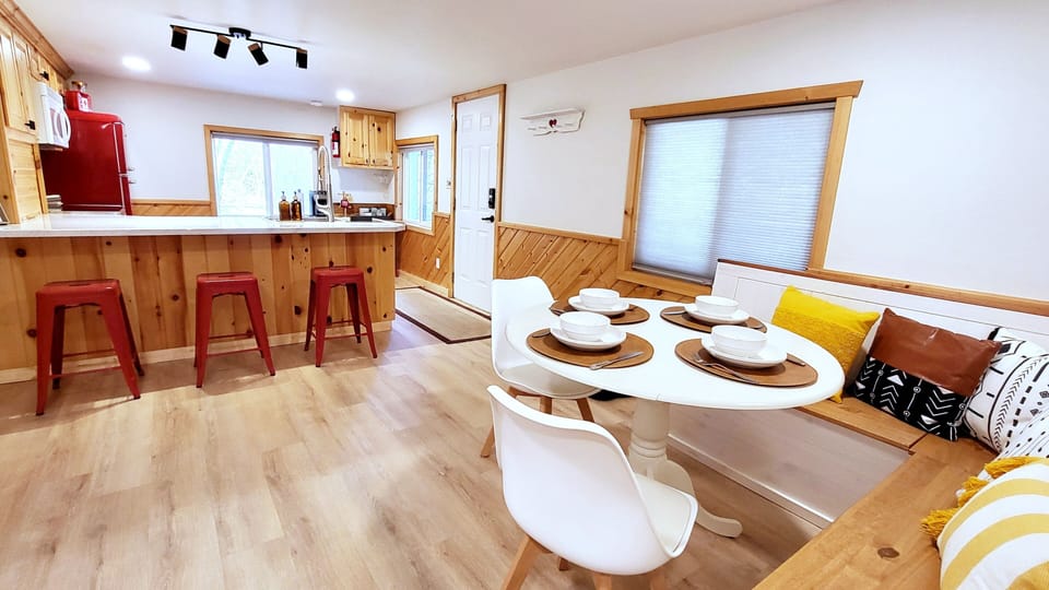 Breakfast nook 