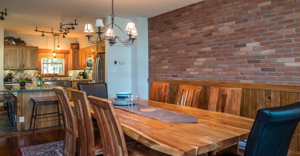 Boise 160-6 | In-room dining