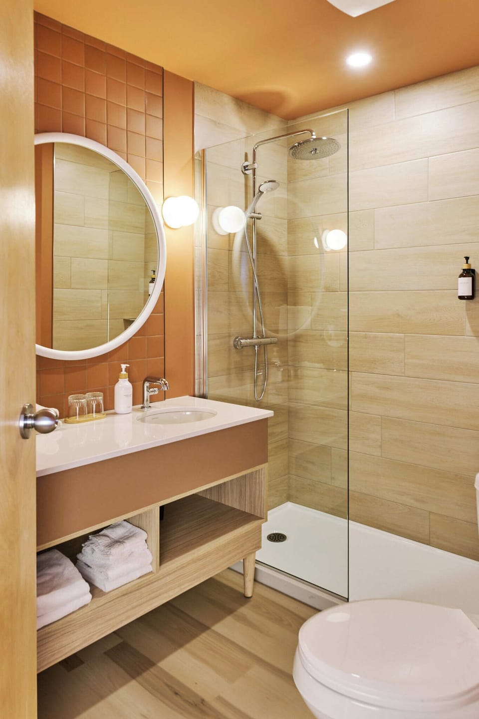 Superior Room, 2 Queen Beds, Bay View | Bathroom | Hair dryer, bathrobes, towels