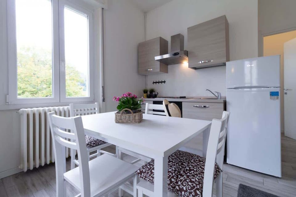 kitchen Casetta di Elie - Solo Affitti Brev large and bright studio with kitchen equipped with oven, refrigerator, free wifi