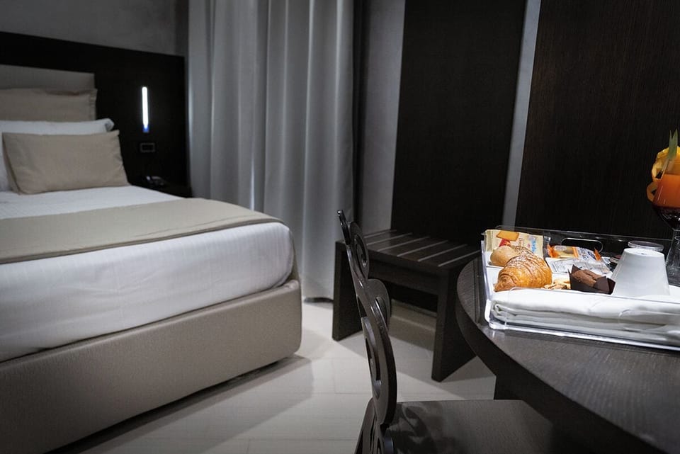 Pool Villa Standard | Hypo-allergenic bedding available, minibar, in-room safe, desk