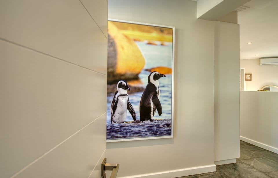 Superior Room, 1 King Bed, Ocean View | Hypo-allergenic bedding, minibar, in-room safe, individually decorated