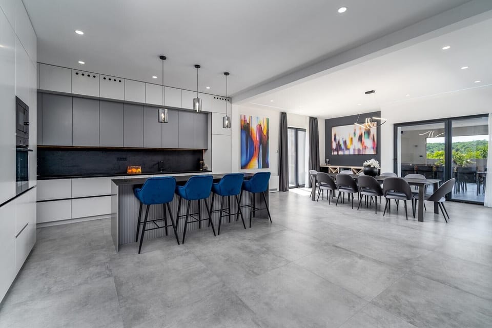 Fully equipped kitchen offering all you need for your culinary expertise
