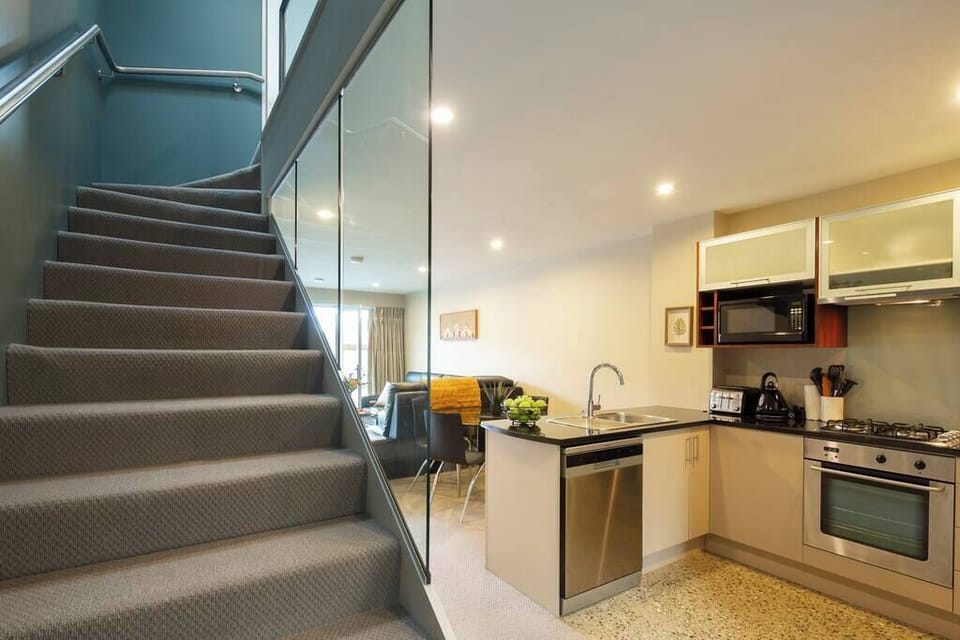 Seamless Entertaining
The kitchen flows seamlessly into the living and dining areas, making it ideal for hosting, whether you’re preparing a home-cooked meal or enjoying takeout from nearby town restaurants.