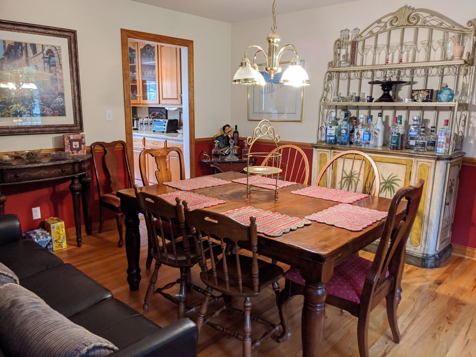Dining room & bar area.